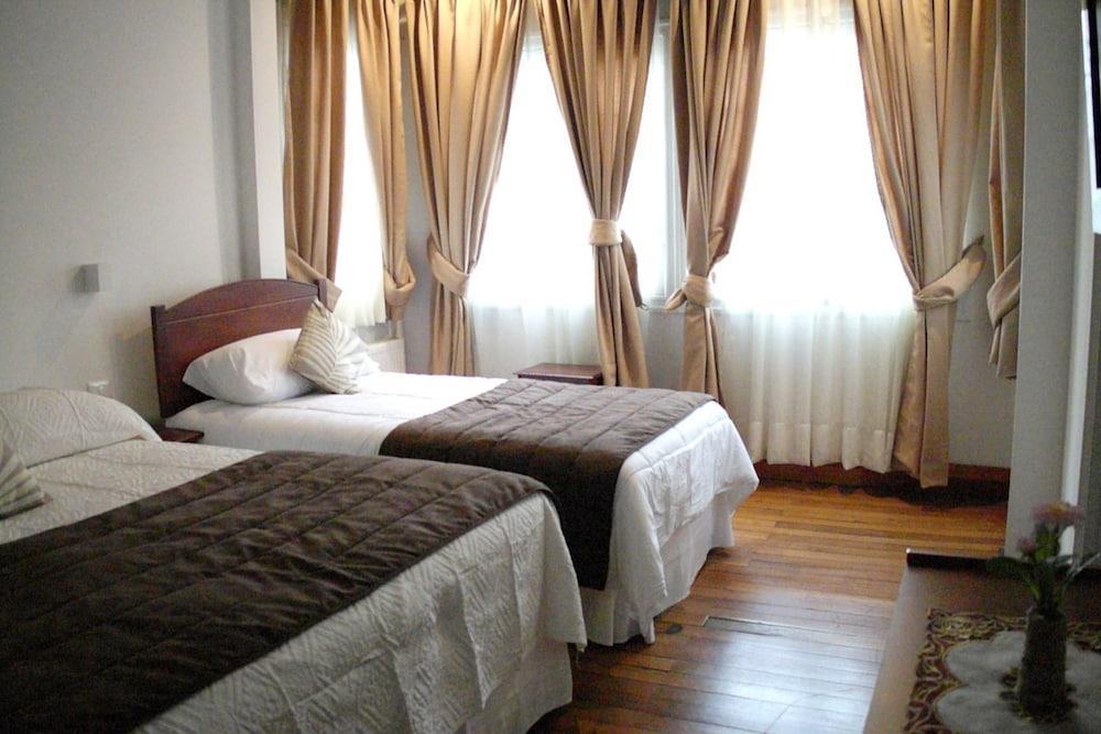 Hotel Casa Lyon ซานติอาโก ภายนอก รูปภาพ