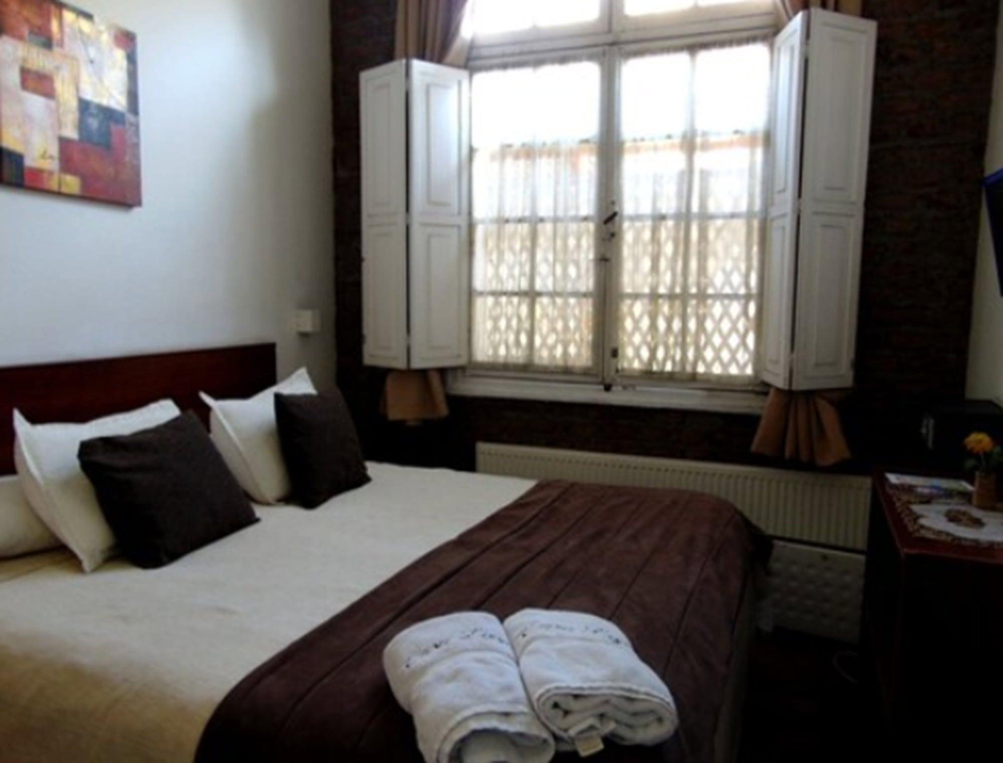 Hotel Casa Lyon ซานติอาโก ภายนอก รูปภาพ