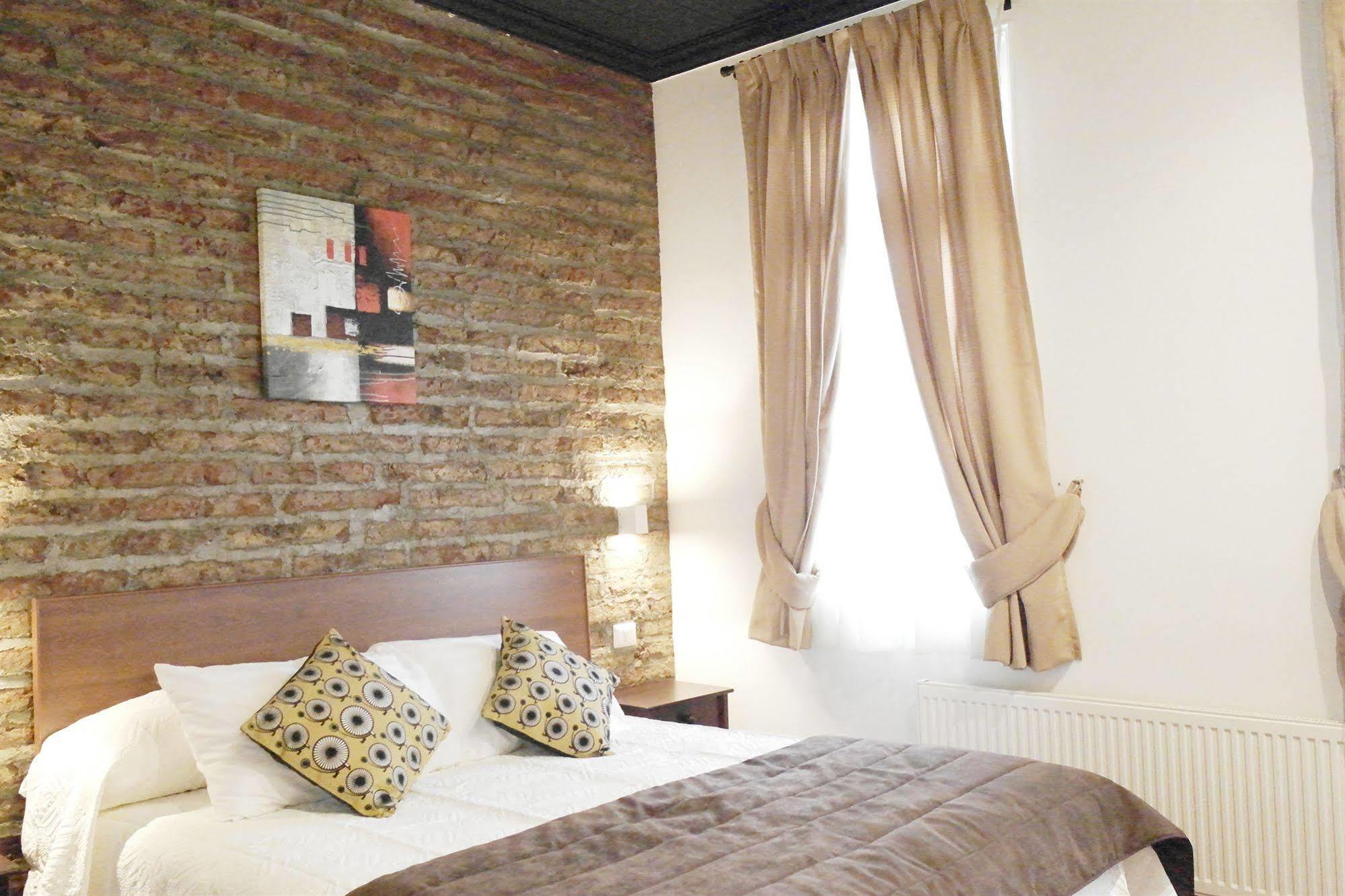 Hotel Casa Lyon ซานติอาโก ภายนอก รูปภาพ